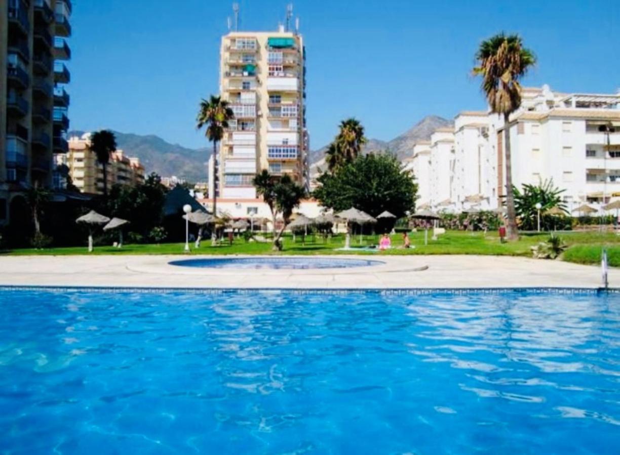 Precioso Estudio Frente Al Mar Con Piscina Benalmadena Exterior photo