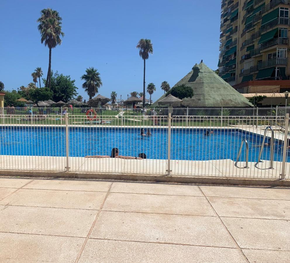 Precioso Estudio Frente Al Mar Con Piscina Benalmadena Exterior photo