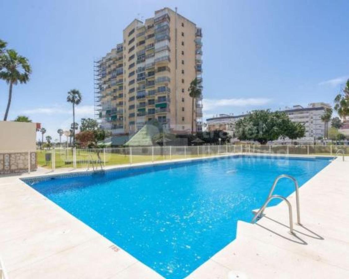 Precioso Estudio Frente Al Mar Con Piscina Benalmadena Exterior photo