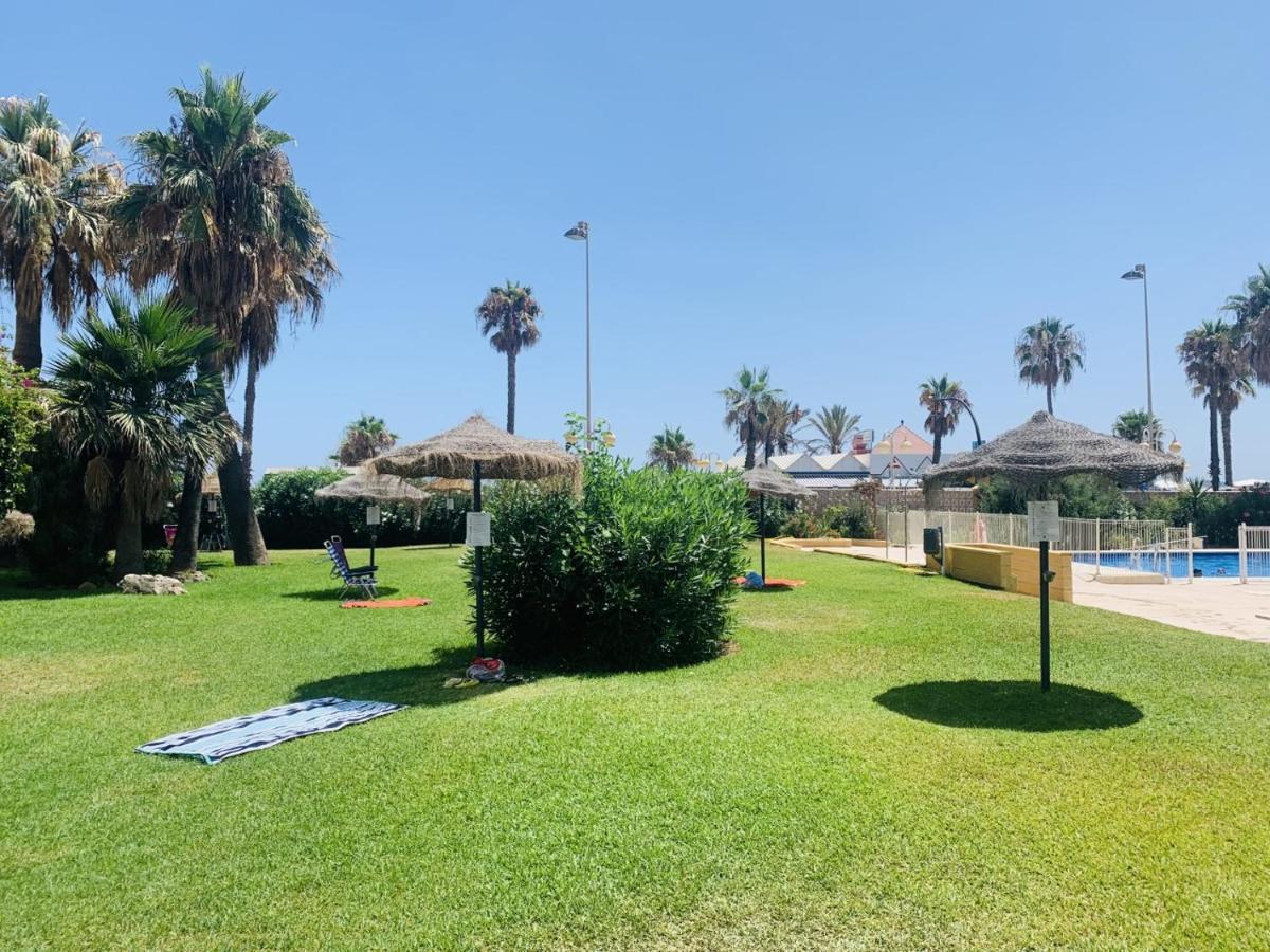 Precioso Estudio Frente Al Mar Con Piscina Benalmadena Exterior photo